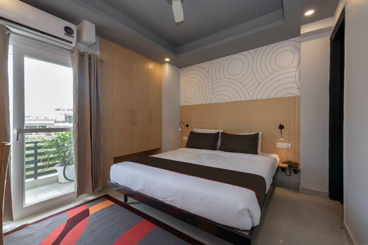 Collection O 162 Vardhman International Hotel Gurgaon Esterno foto